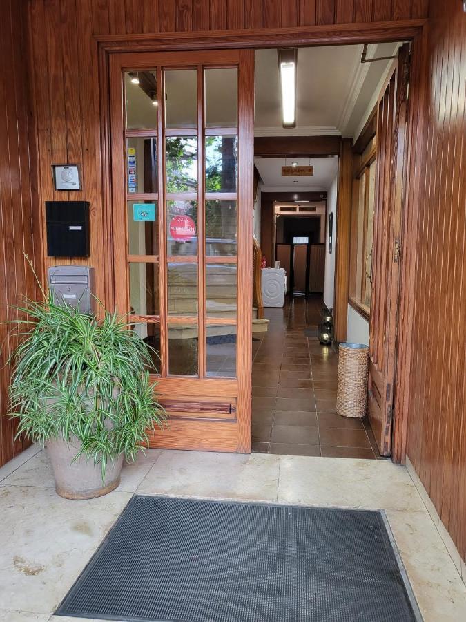 Hospedium Hostal Torras Sant Hilari Sacalm Exterior foto